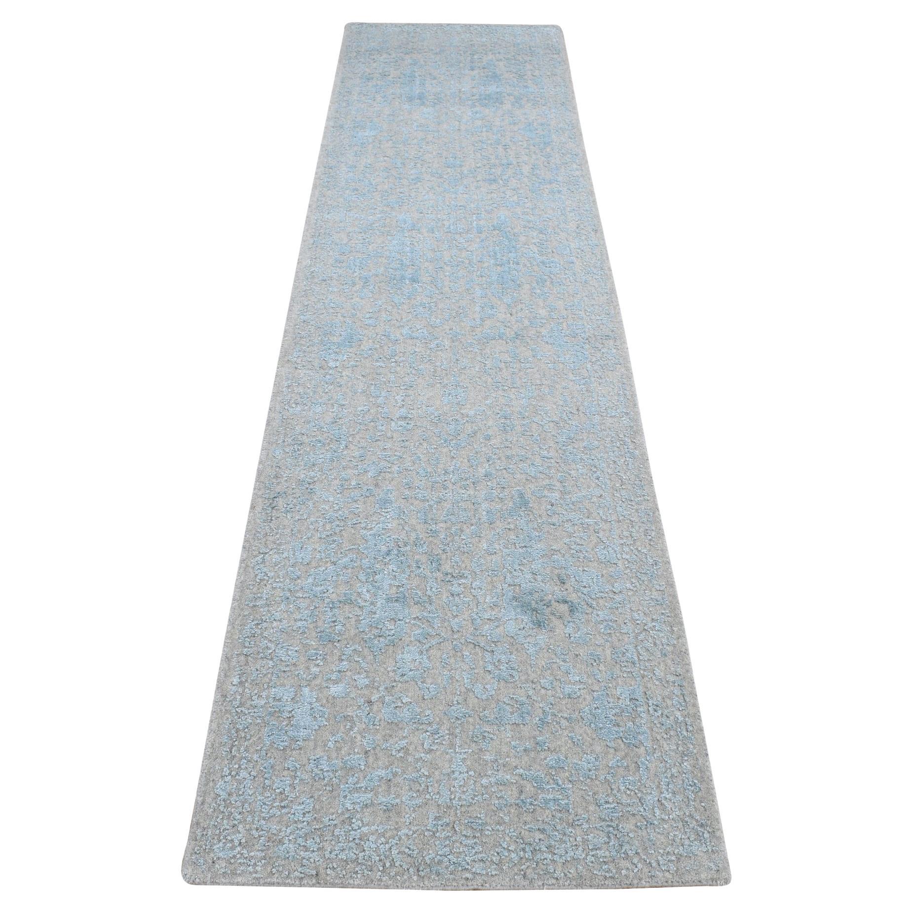 2'6"x12'1" Pulverblauer persischer Jacquard-Läufer im persischen Baumdesign mit handgefaltetem Läufer im Angebot