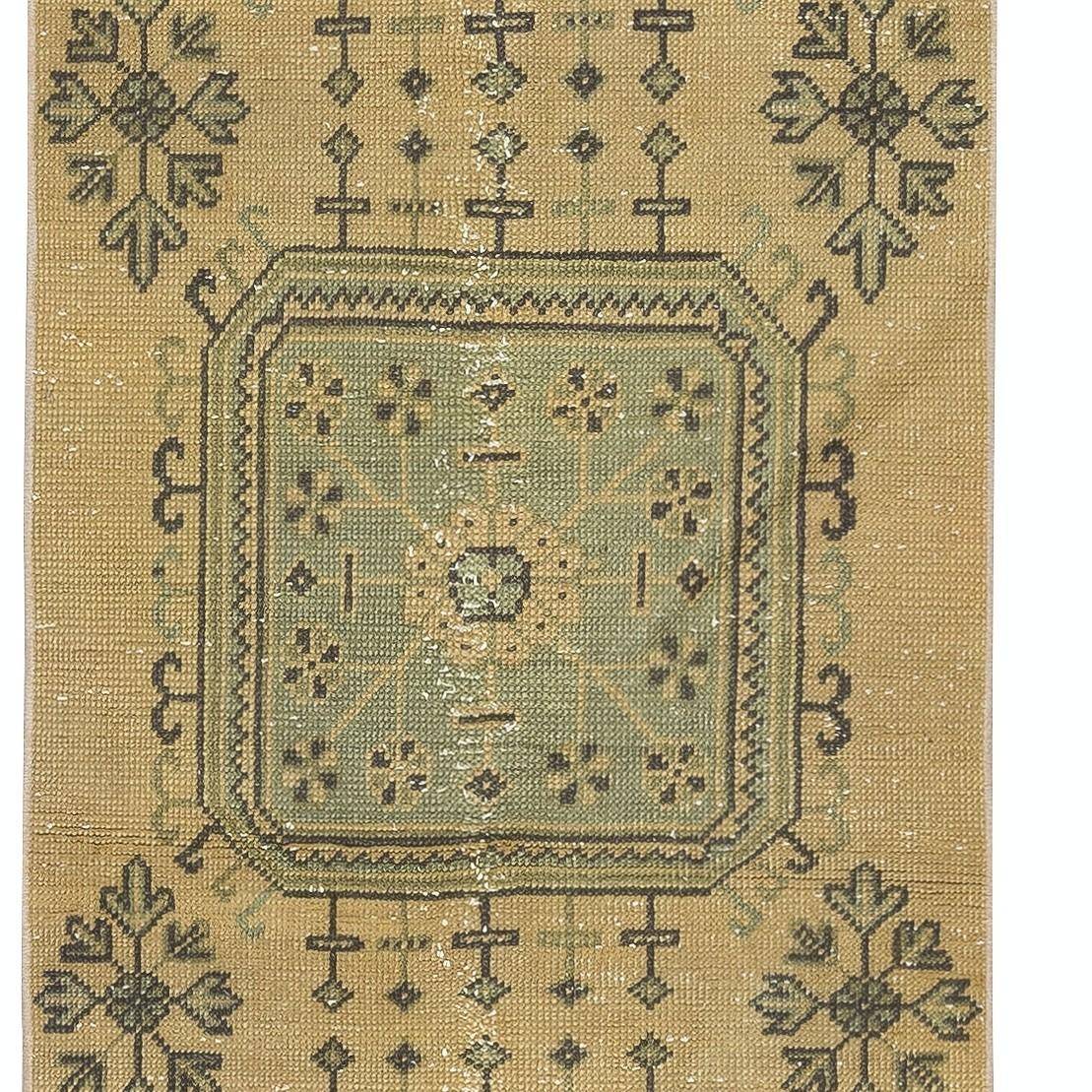 2.6x12.2 Ft Handgefertigter Flur-Läufer. Küchenteppich. Korridor-Teppich. Schmaler Treppenteppich (Handgeknüpft) im Angebot