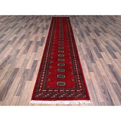 2'6 "x12'5" Rote Prinzessin Bokara Stammes-Medaillon Hand geknüpft Wolle Läufer Teppich