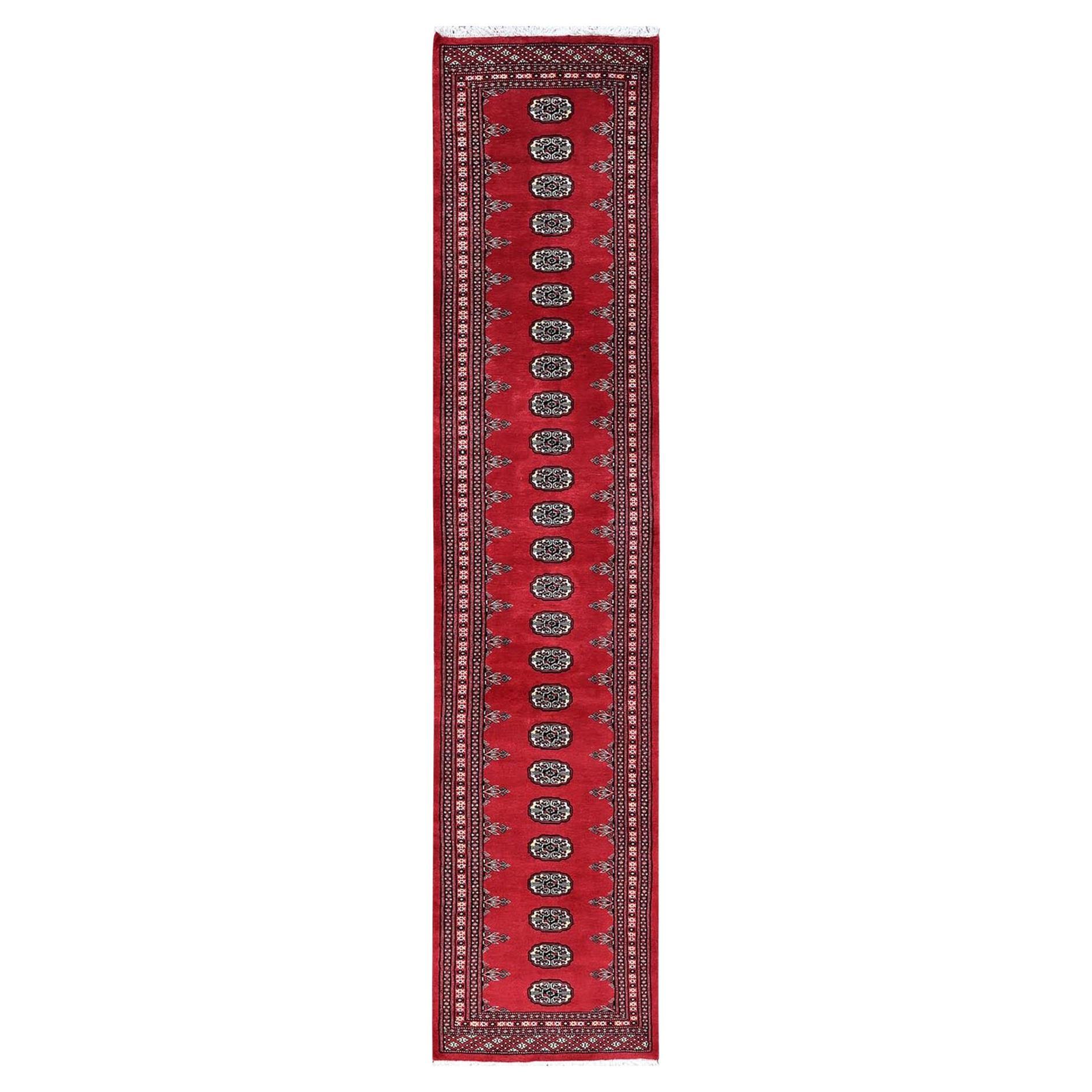 2
6 "x12
5" Tapis de course en laine nouée à la main Red Princess Bokara Tribal Medallion