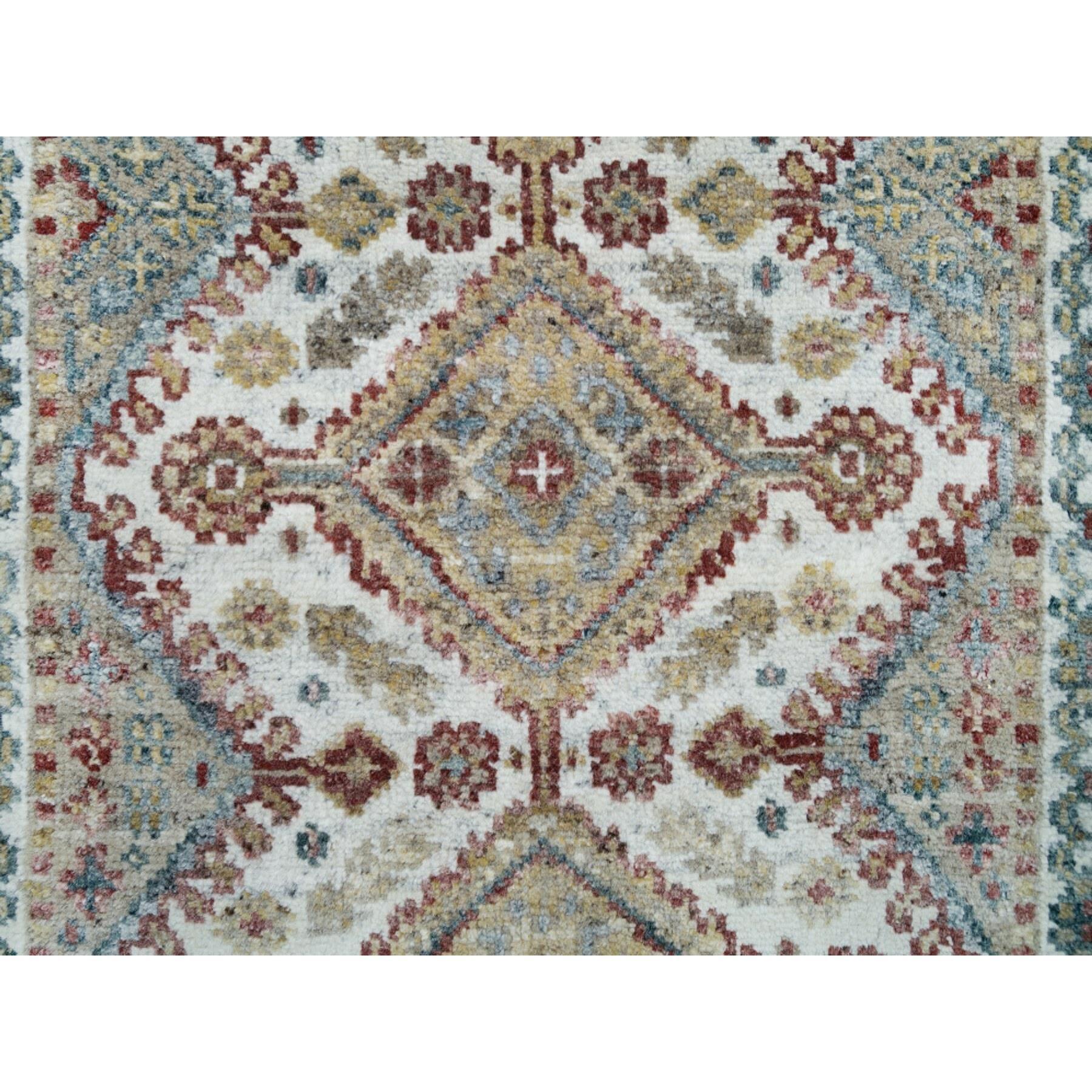 Hand-Knotted 2'6