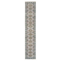 2'6"x14'1" Swan White All Wool Rosettes Border XL Runner Sustainable Oriental