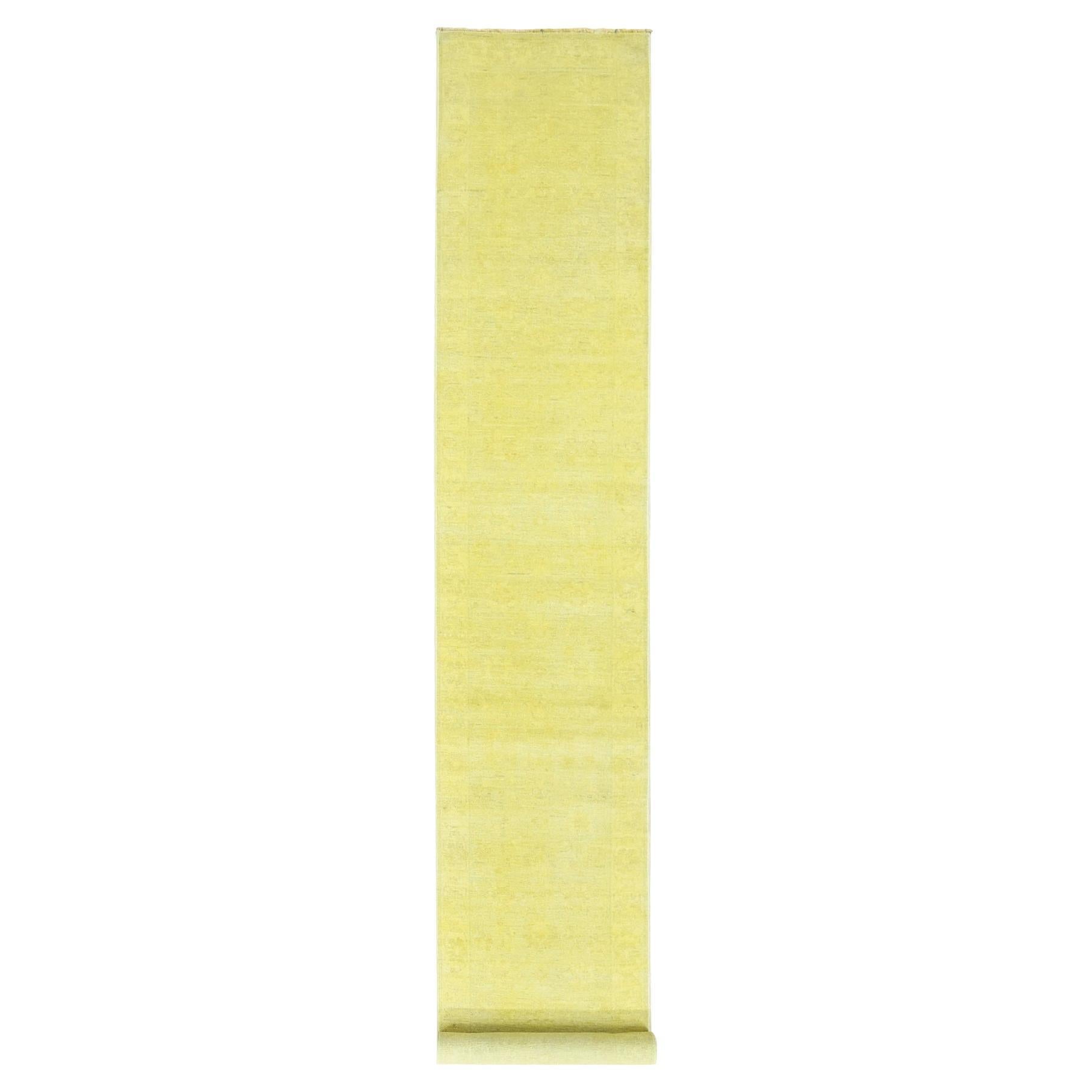 2'6 "x15'10" Amarillo, Overdyed Peshawar Hand Knotted Pure Wool, Alfombra de Corredor XL en venta