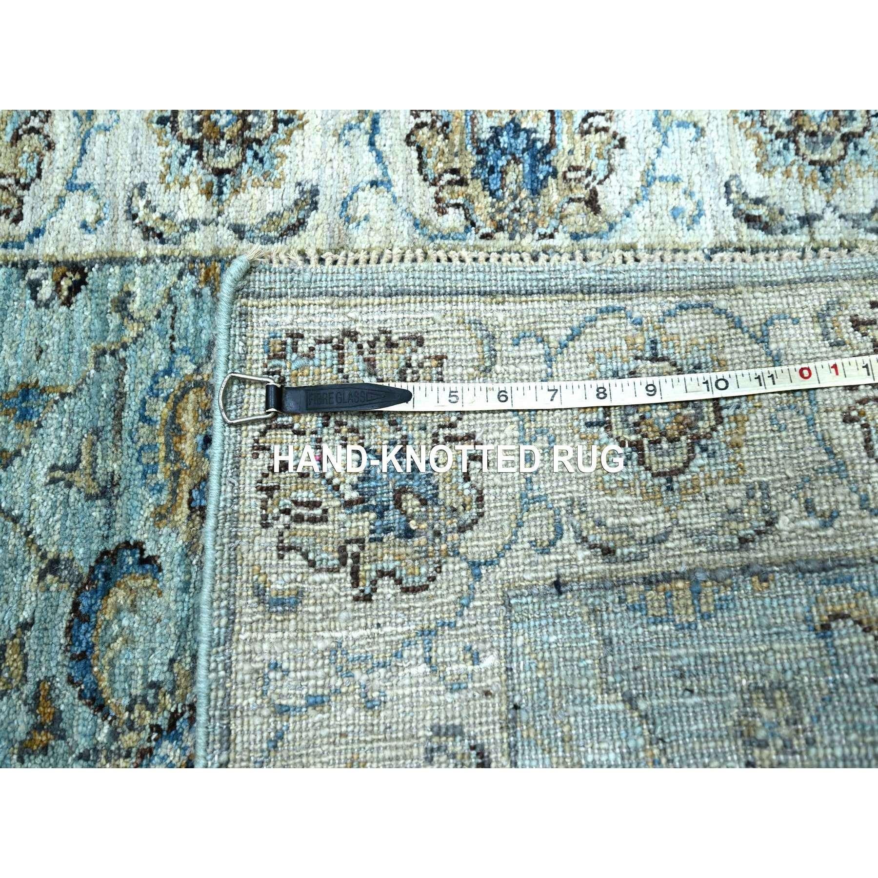 Lana Tappeto Runner XL in lana blu cielo annodato a mano Agra Shah Abbas Vines Design in vendita