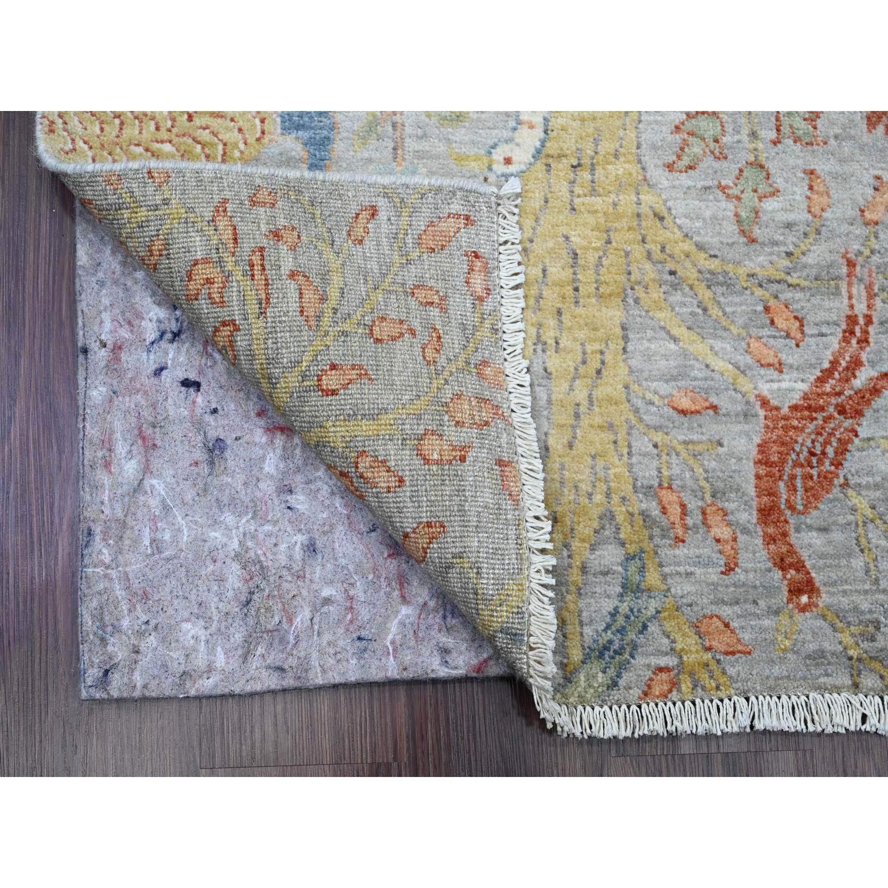 Nevada Gray, annodato a mano, Peshawar afgano con disegni di uccelli del paradiso, lana morbida, tinture naturali, runner XL, tappeto orientale
Materiali primari: Lana
Lattice: No Pile 
altezza: 0,25 pollici
Stile: Di transizione
Colore primario: