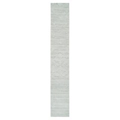 Tapis d'Orient 2'6 "x16' Ivoire et gris clair, non teint et filé à la main, XL Runner