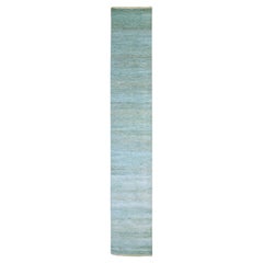 2'6"x16'3" Ozeanblauer handgeknüpfter XL-Läufer aus gefärbter Wolle und Seide mit Grasmuster