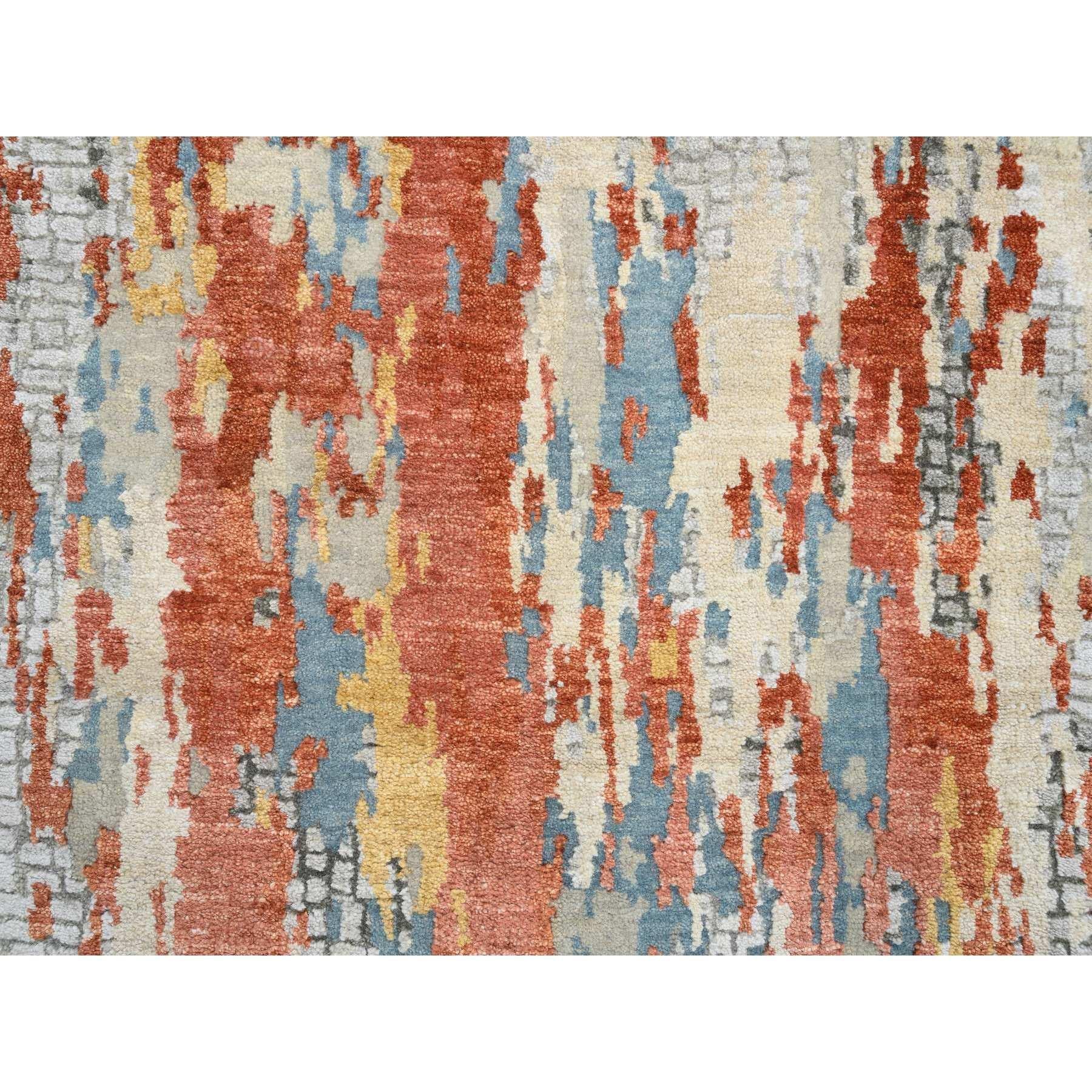 Hand-Knotted 2'6