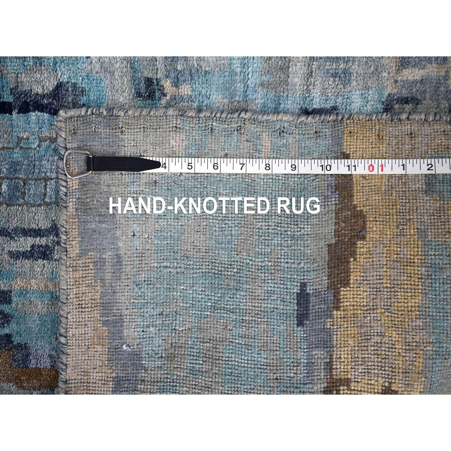 Seta Tappeto Runner XL in lana e seta con disegno a mosaico blu di Prussia annodato a mano 2'6 