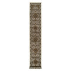 2'6"x18' Ivory Tabriz Mahi Design 175 KPSI Wool Hand Knotted XL Round Rug