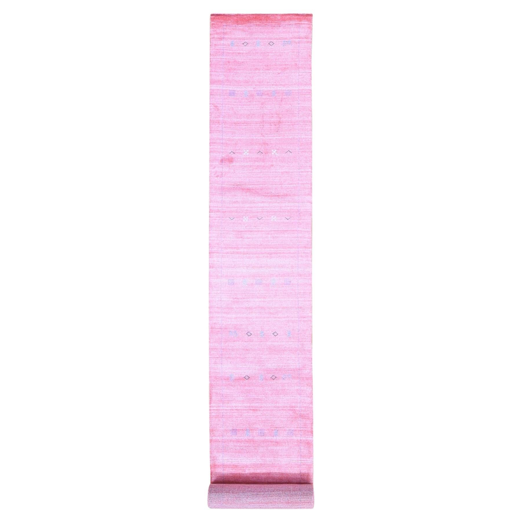 2
6 "x18
 Pink Folk Art Hand Loomed Wool and Art Silk Hand Loomed XL Runner Rug im Angebot