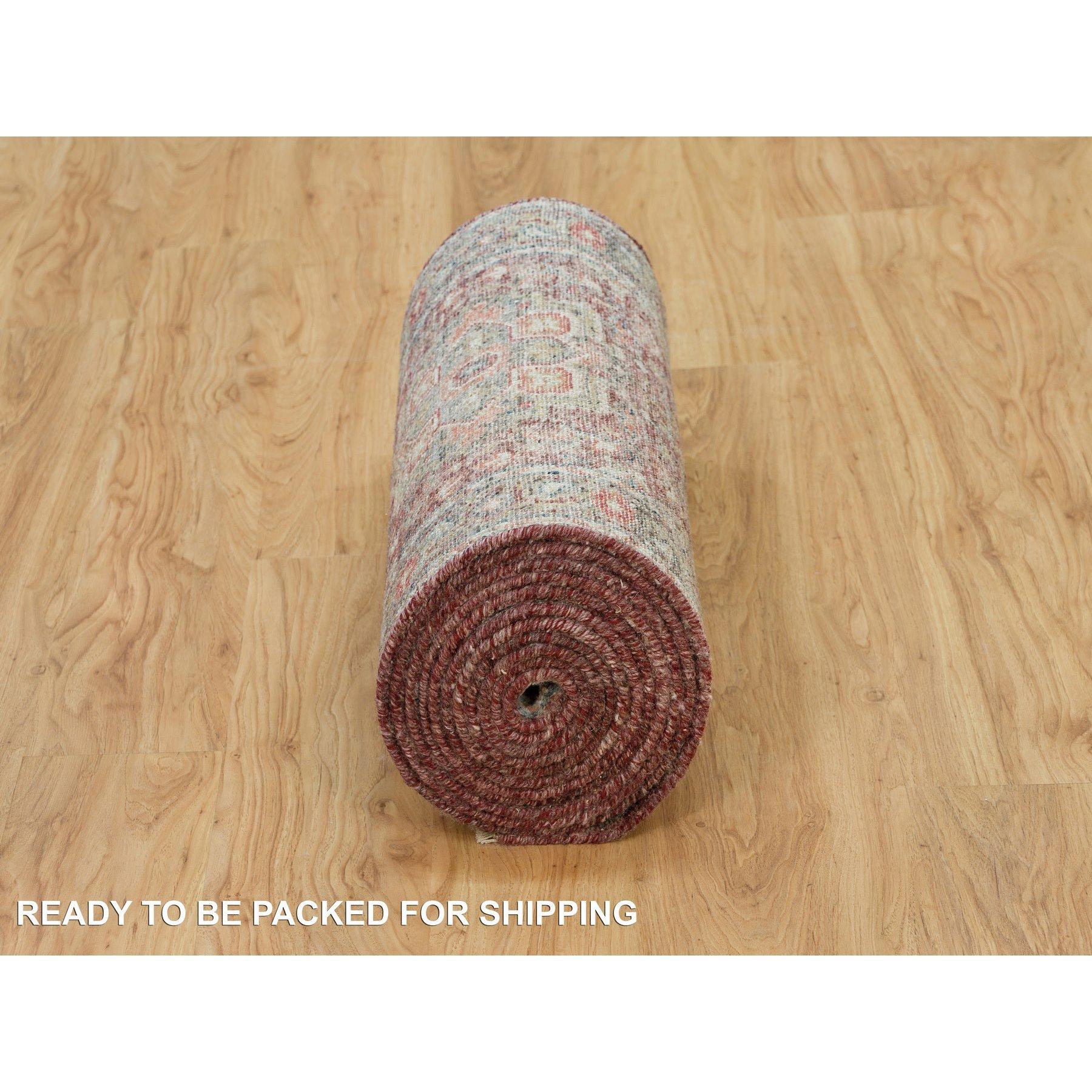 Tapis de couloir oriental rouge et doux Heriz Revival noué à la main 2'6