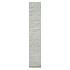 2'6"x18'2" Ivory Modern Design Laine naturelle nouée à la main Tapis oriental de couloir XL