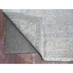 2'6"x19'1" Wickham-Läufer aus weichem, lebhaftem, lebhaftem Wolle in Grau mit Sickle-Blattmuster