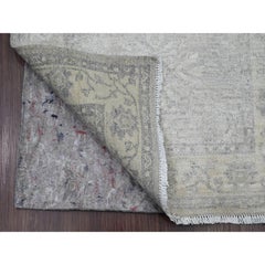 2'6"x19'2" Grauer, handgeknüpfter, gewaschener Peshawar-Läufer aus Wolle im Heriz-Design mit Heriz-Design
