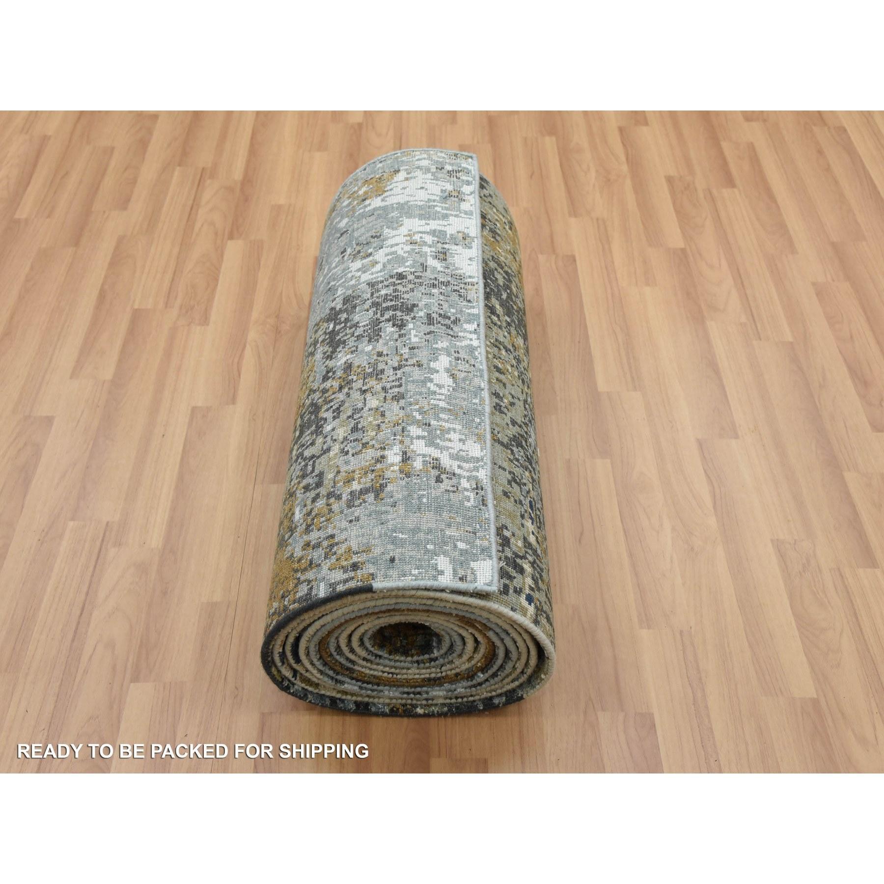 Hand-Knotted 2'6
