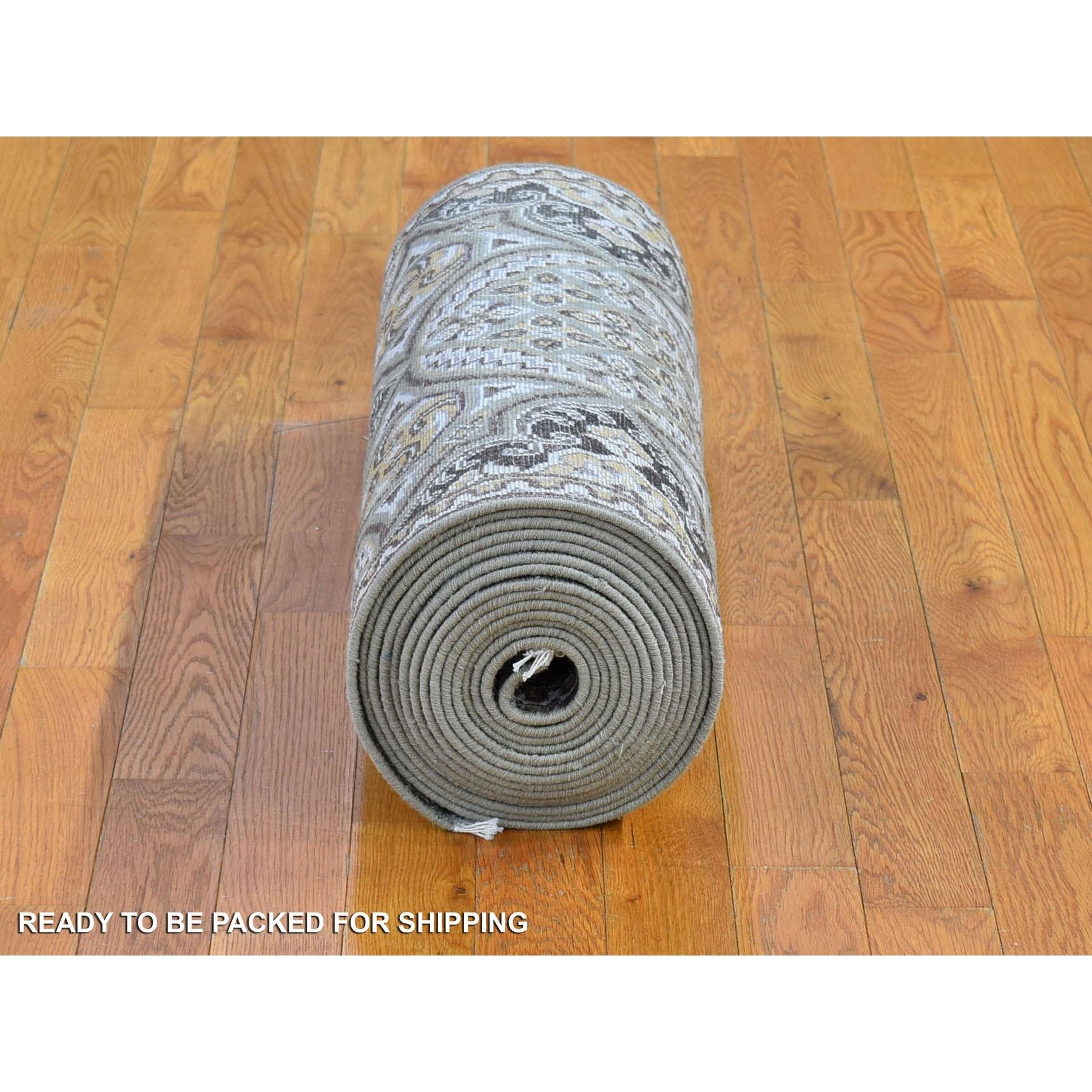 Tappeto Runner XL in lana e seta marrone e grigio di ispirazione Mughal 2'6 