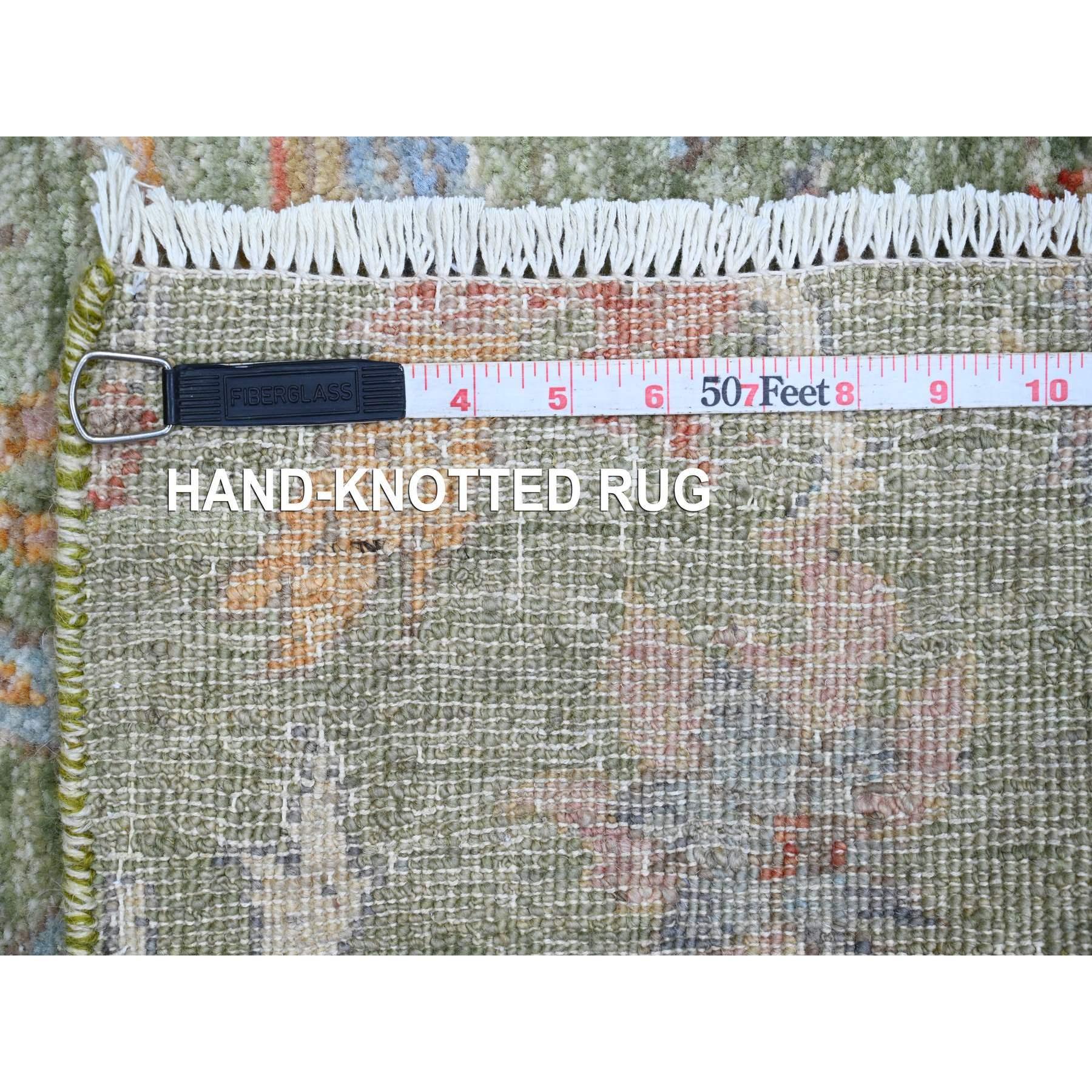 Tappeto Runner XL in lana annodata a mano verde Peshawar Birds of Paradise Design 2'6 