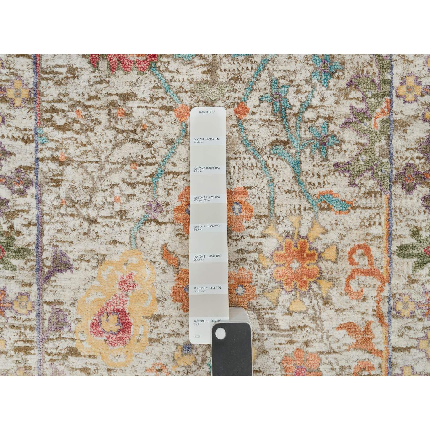 Hand-Knotted 2'6