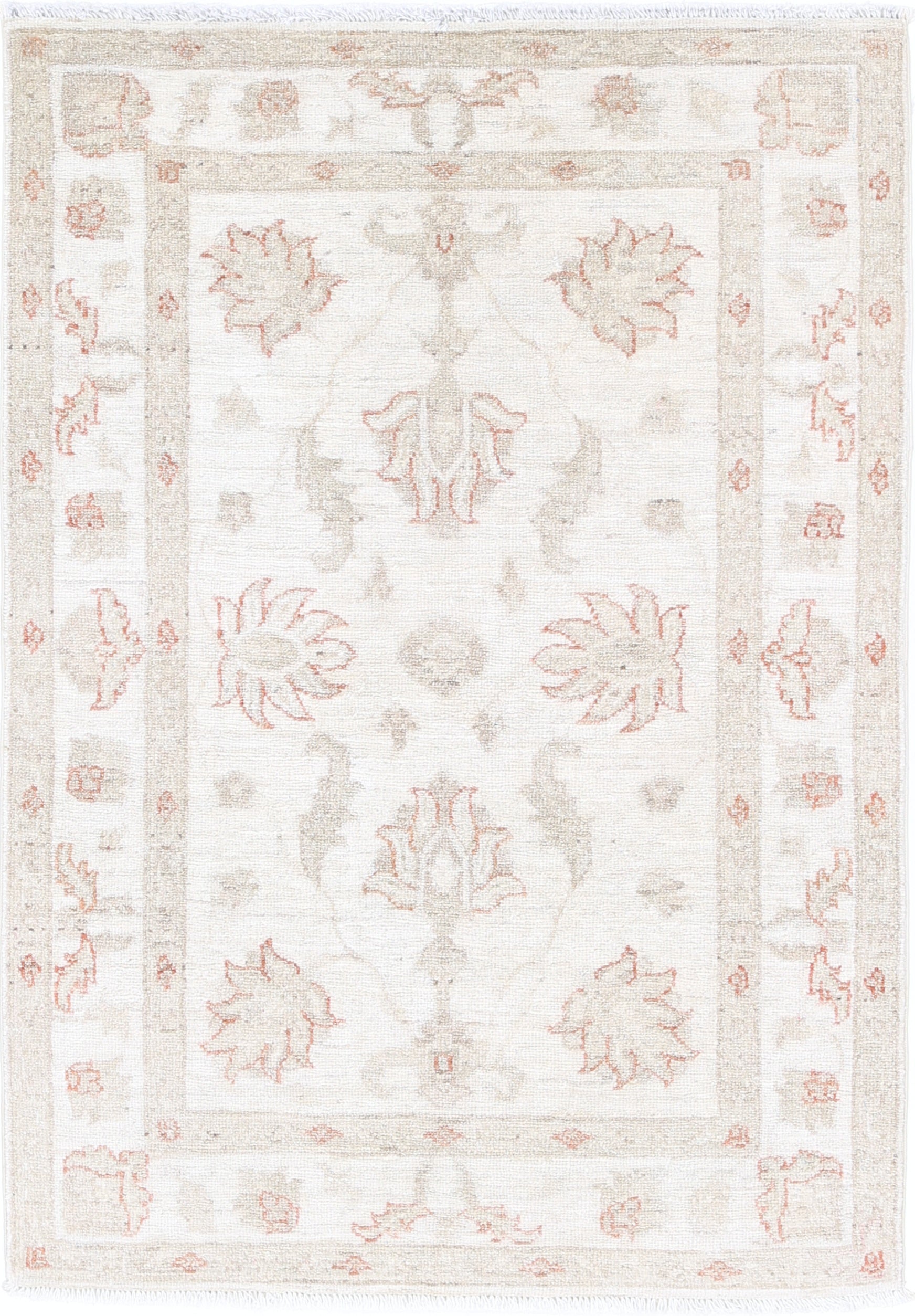 2.6x3.8 ft Hand Knotted Beige Turkish Wool Accent Rug with Floral Design For Sale