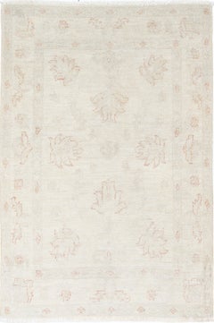 2.6x4 ft Handknotted Beige Wool Oushak Rug with Rug with All-Over Floral Design