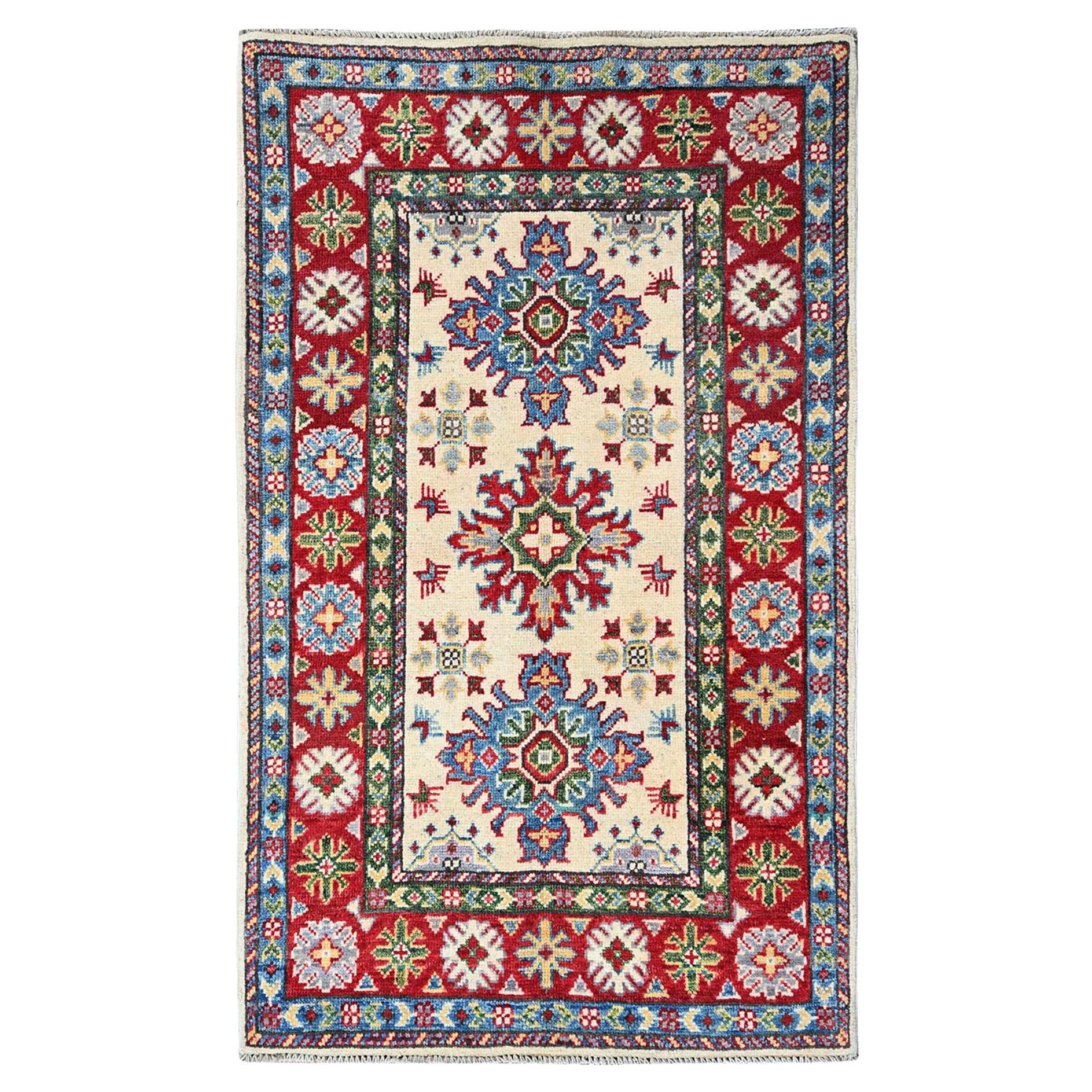 2
6 "x4
1" Elfenbein Kazak mit geometrischen Medaillons Design Handgeknüpft Wolle Matte Teppich