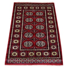 2
6 "x4
2" Mori Bokara Tapis oriental en laine organique noué à la main, rouge riche et profond