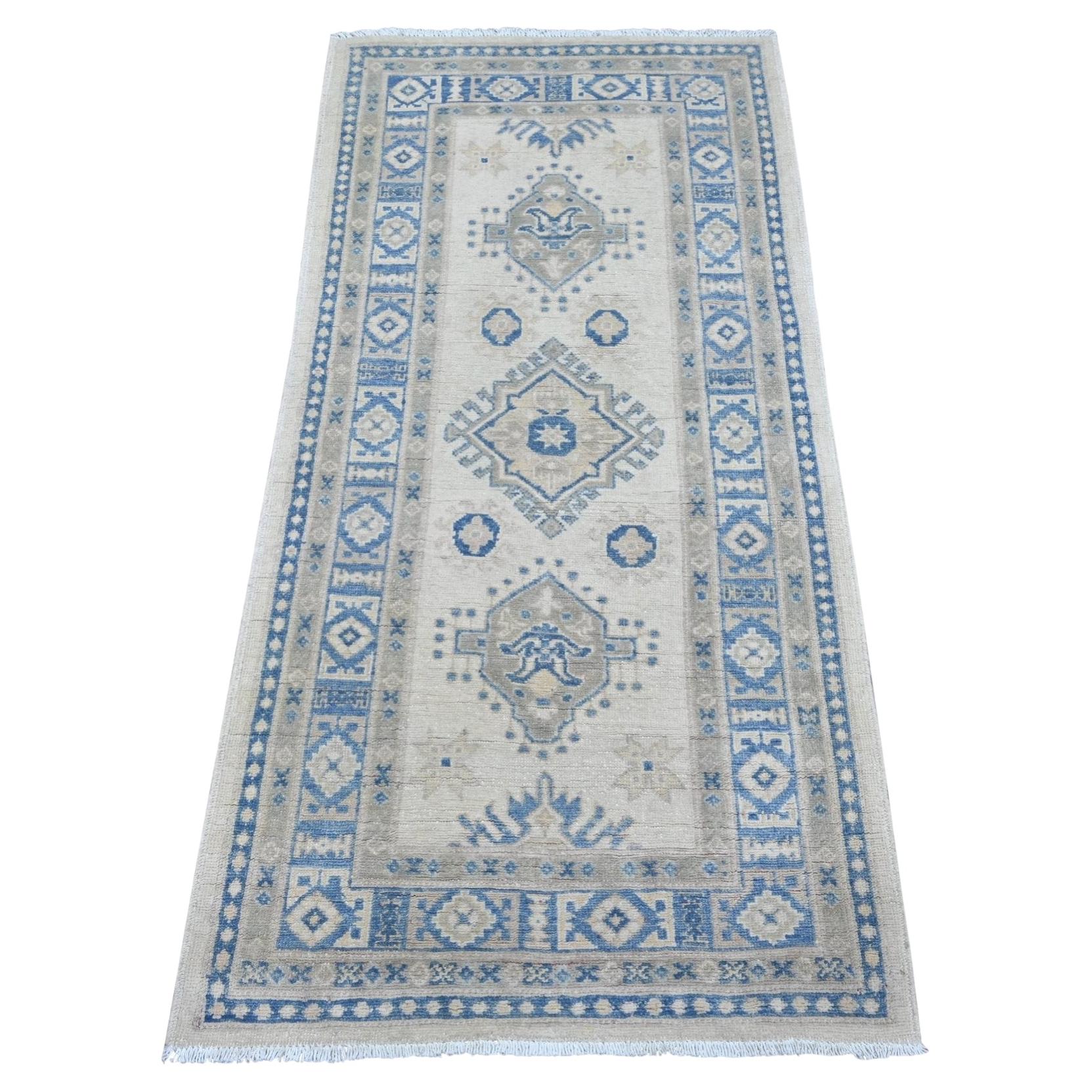 2'6"x5'3" Ivory Vintage Look Kazak with Medallions Hand Knotted Wool Runner Rug