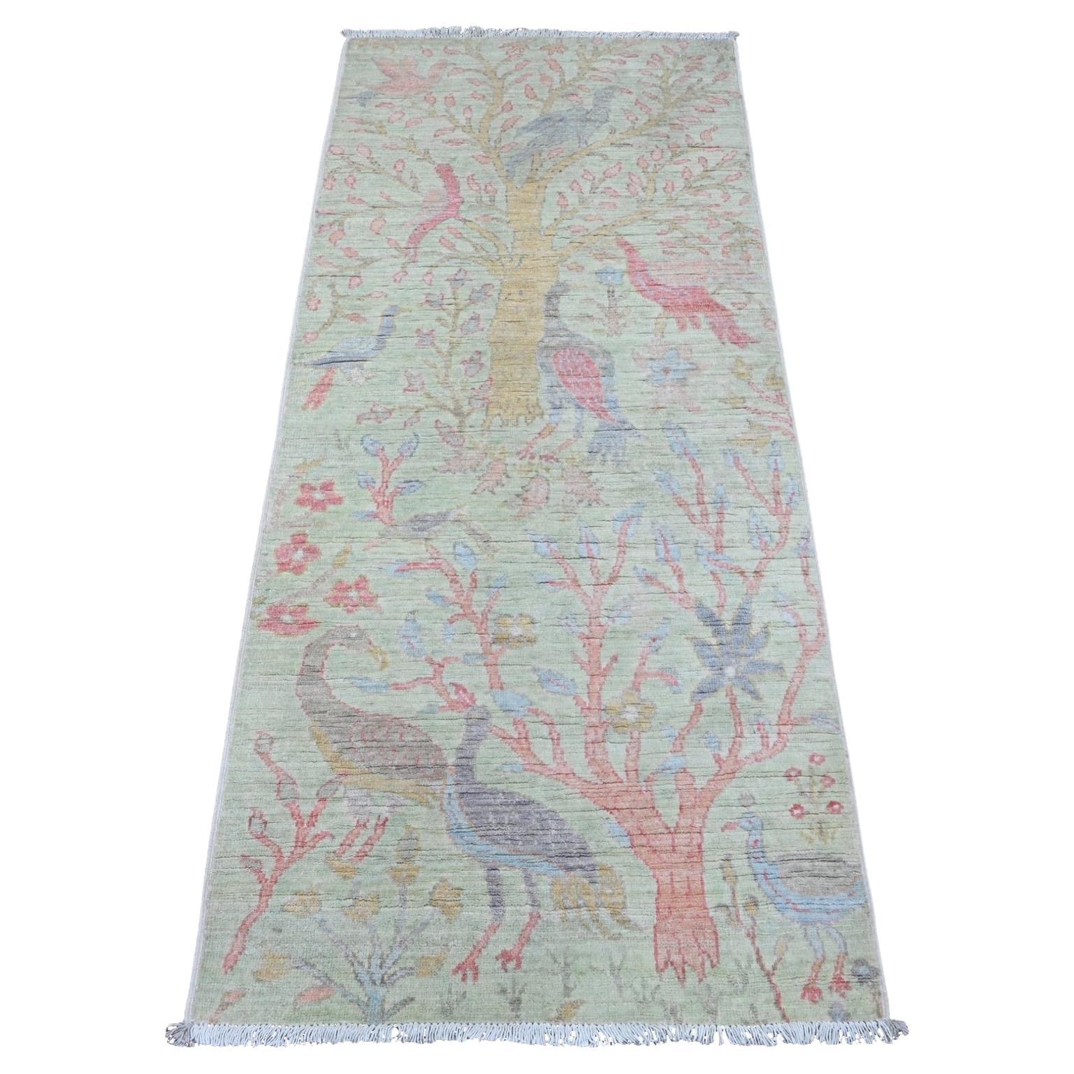2'6"x5'7" Green Hand Knotted Peshawar Birds of Paradise Design Wool Runner Rug For Sale