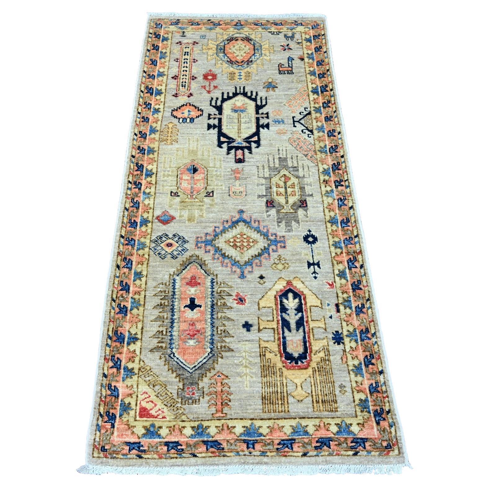 2
6 "x5
9" Grau Aryana Grade Kaukasisch Gul Motive Hand geknüpft Wolle Läufer Teppich im Angebot