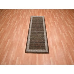 Alfombra de pasillo de lana anudada a mano, de 2'6" x 6', de color marrón, con diseño integral de inspiración khotana