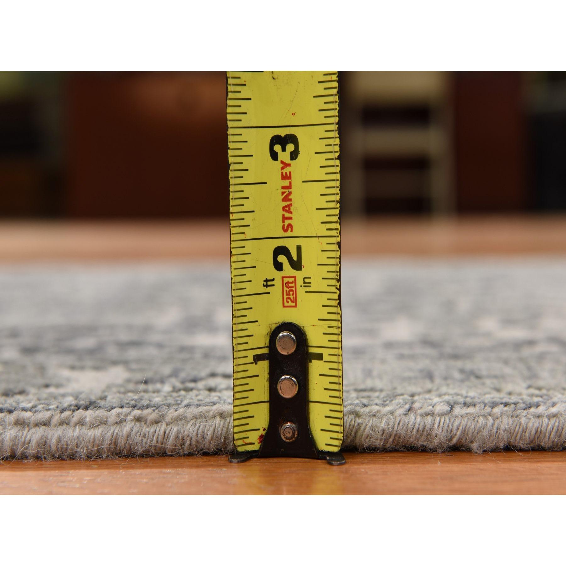 Noué à la main 2'6 