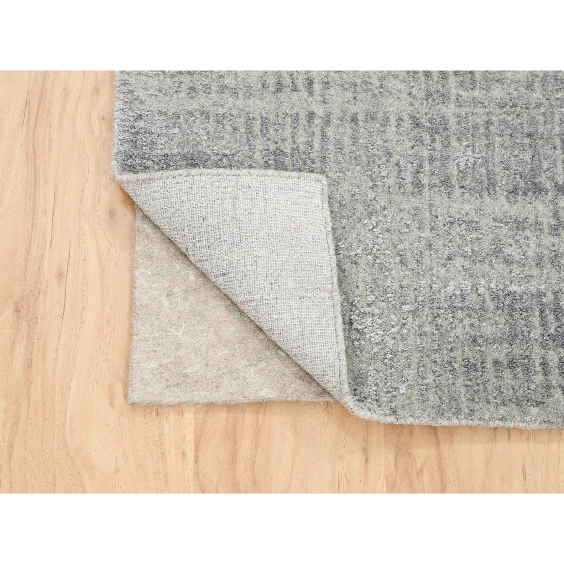 Alfombra oriental moderna de lana y seda tejida a mano Jacquard gris de 2'6 