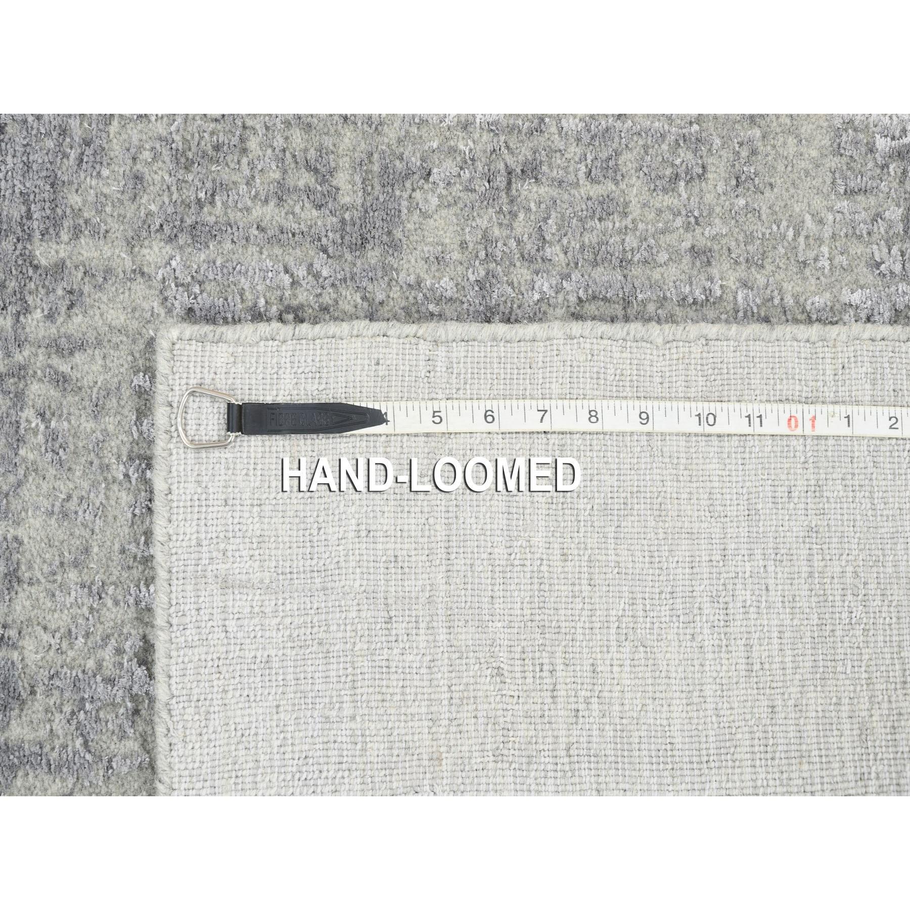 Alfombra oriental moderna de lana y seda tejida a mano Jacquard gris de 2'6 