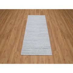2'6"x6' Snow White Hand Loomed Plain Modern Striae Design Pure Wool Runner Rug