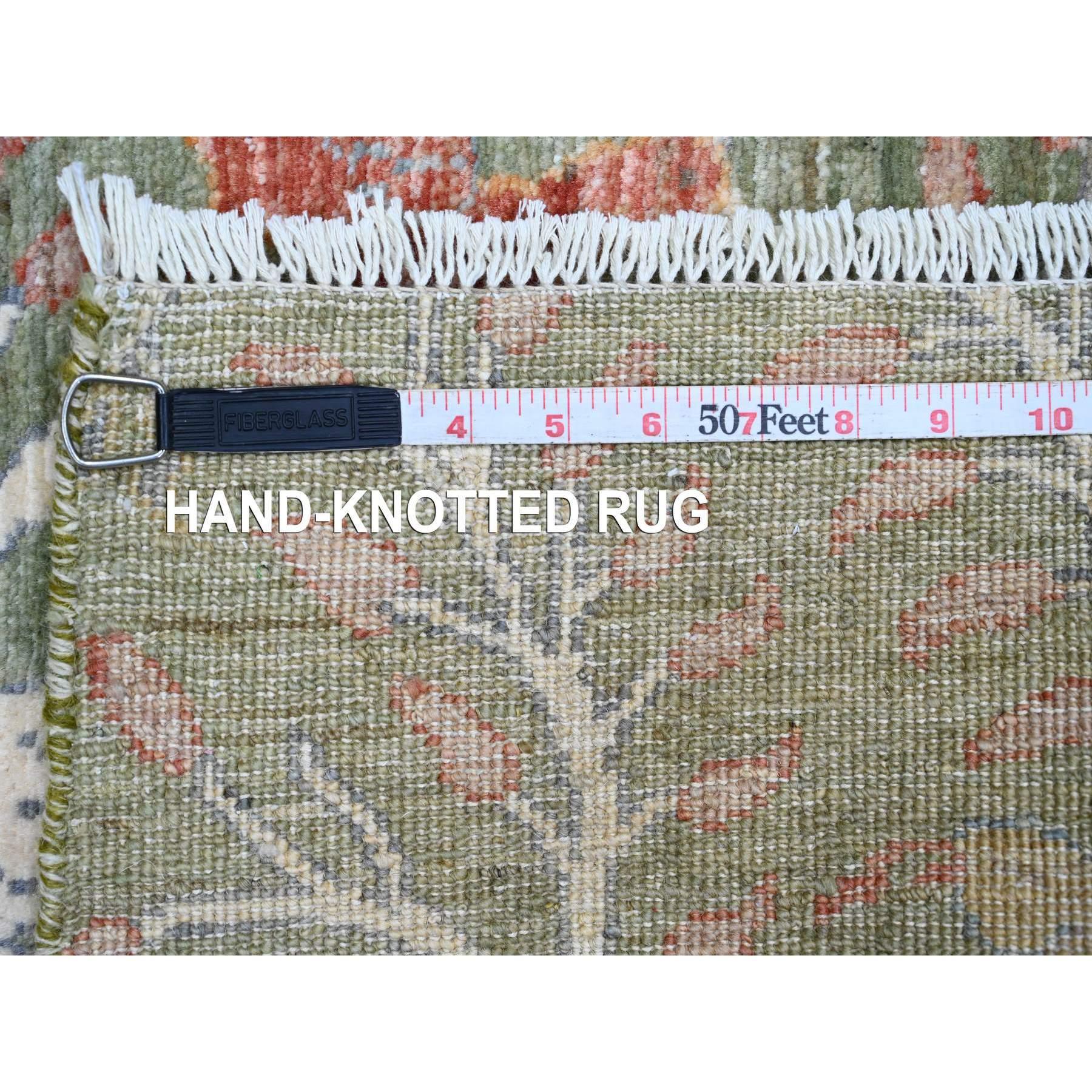Tappeto Runner in lana annodato a mano Greene & Greene Greene & Greene Rugs In condizioni Nuovo in vendita a Carlstadt, NJ