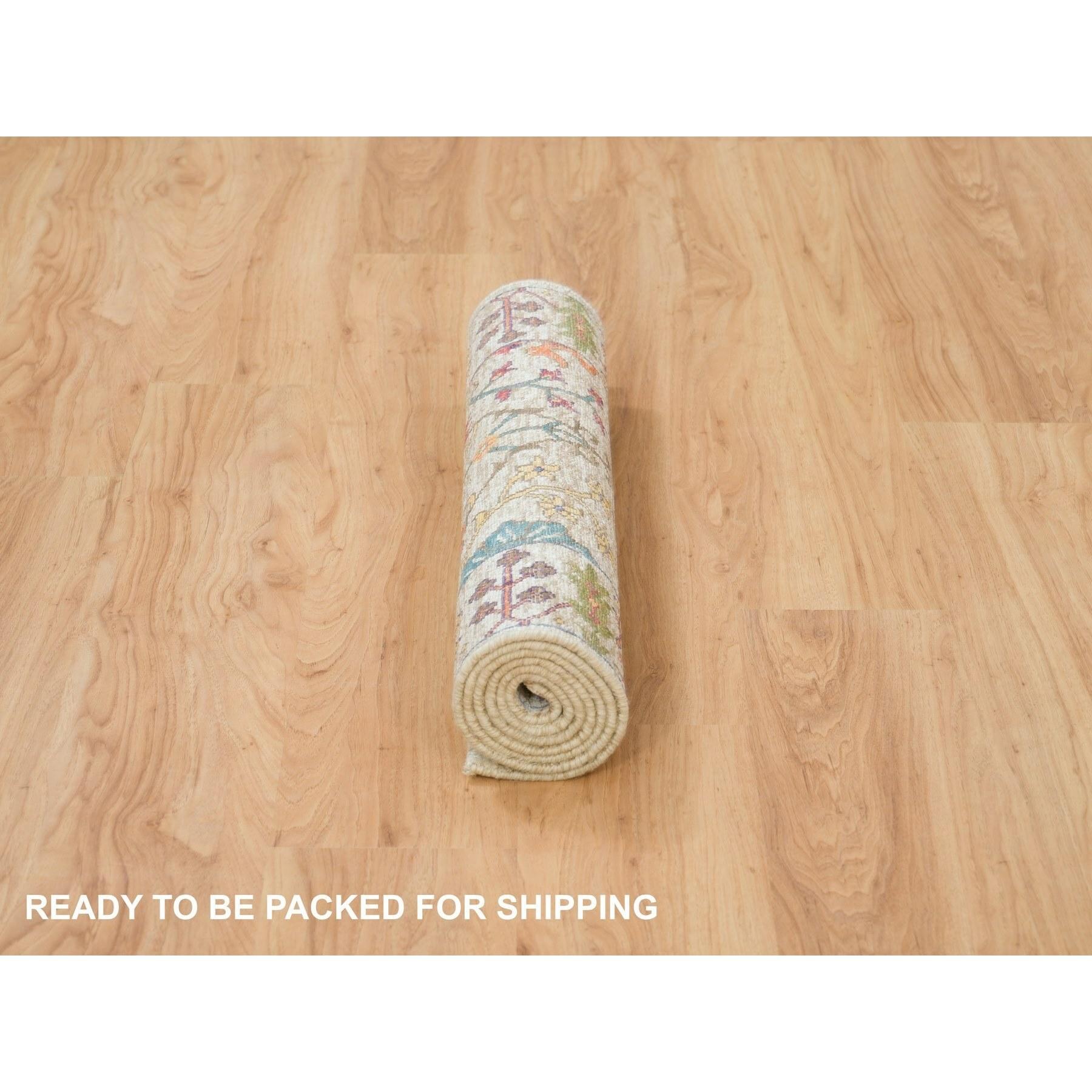Tappeto Runner in lana e seta, annodato a mano, con design a vasi Directional, 2'6 