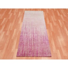 2'6"x6'5" Pink Hand Knotted Vertical Ombre Design Natural Wool Runner Rug