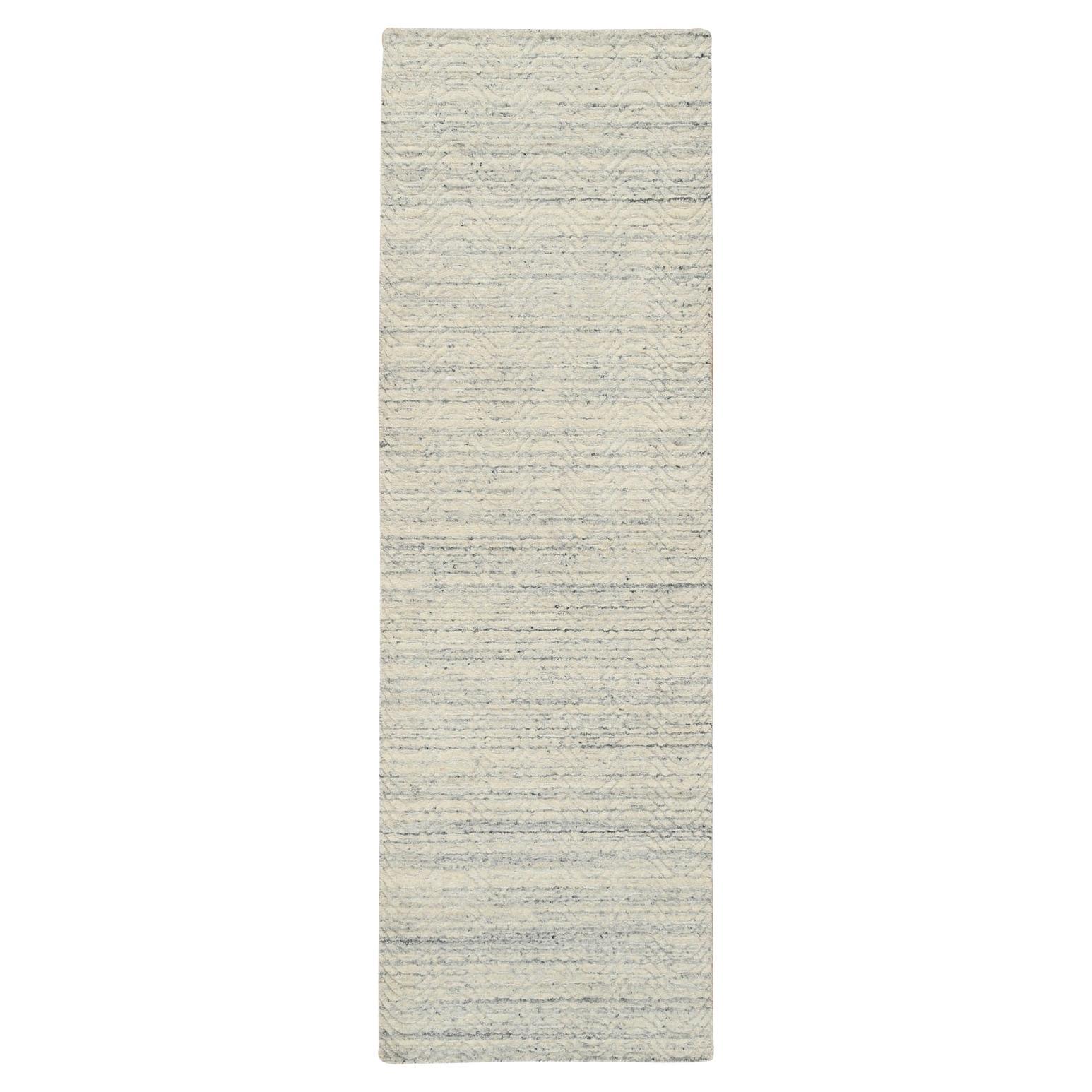 2
6"x7
10" Beige Hand Loomed Variegated Textured Modern Design Wool Runner Rug For Sale