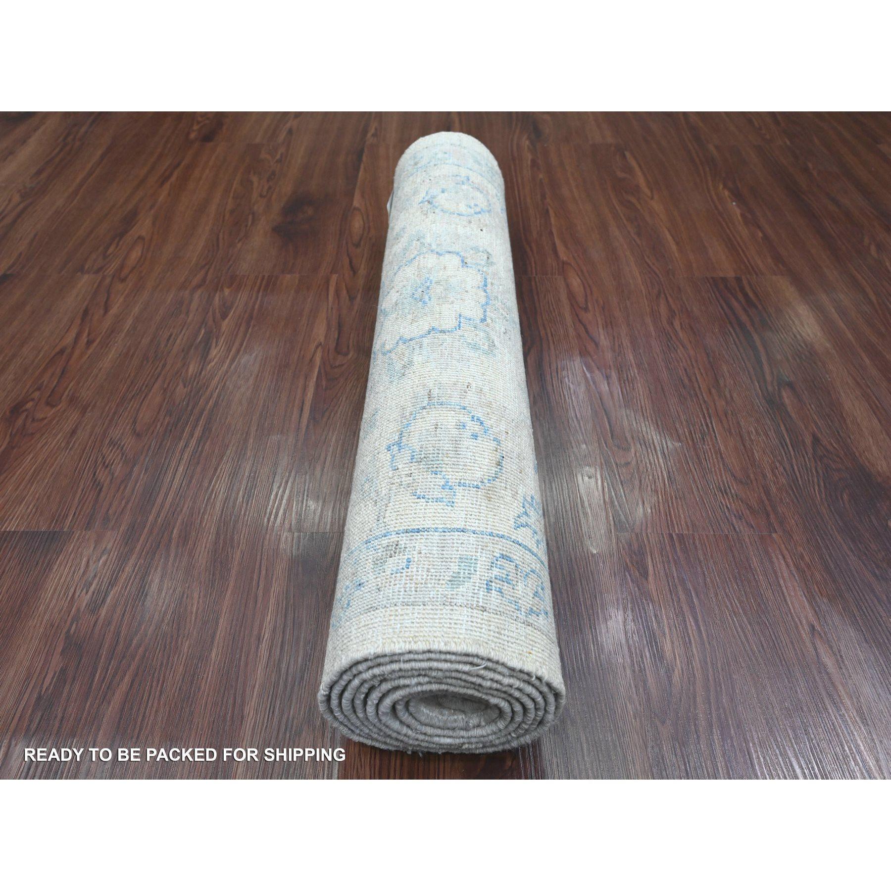 Afghano Tappeto Runner bianco in lana lavata a mano con design a foglie di Peshawar, 2'6 
