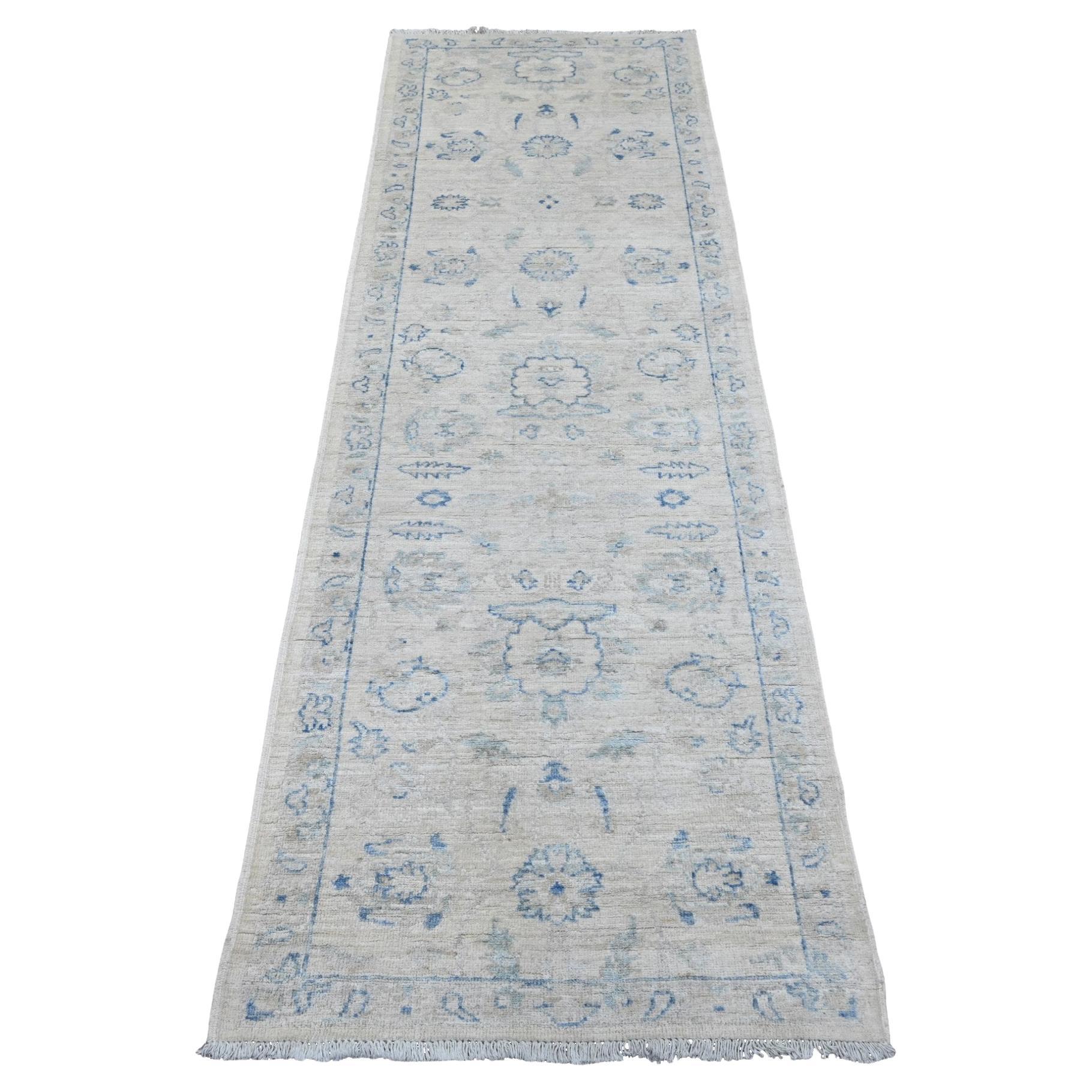 2'6"x7'10" Weißer handgeknüpfter, gewaschener, aus Wolle gewaschener Peshawar-Blatt-Design-Läufer