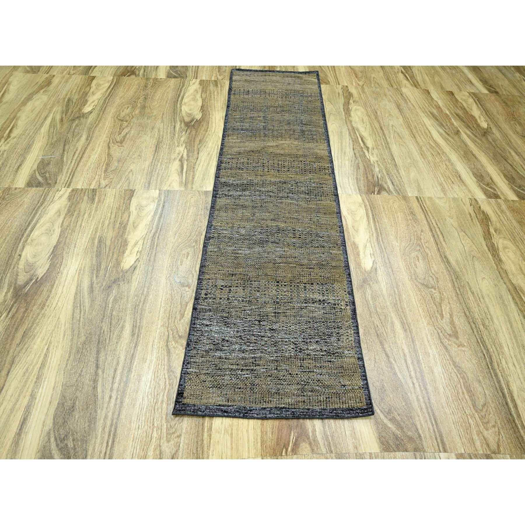 Negro carbón con marrón hueso, diseño de hierba oxidada y desgastada con urdimbres expuestas, 100% lana, anudada a mano, alfombra de calle, alfombra oriental
Materiales primarios: Lana
Látex: Sin pelo 
altura: 0,25 Pulgadas
Estilo: