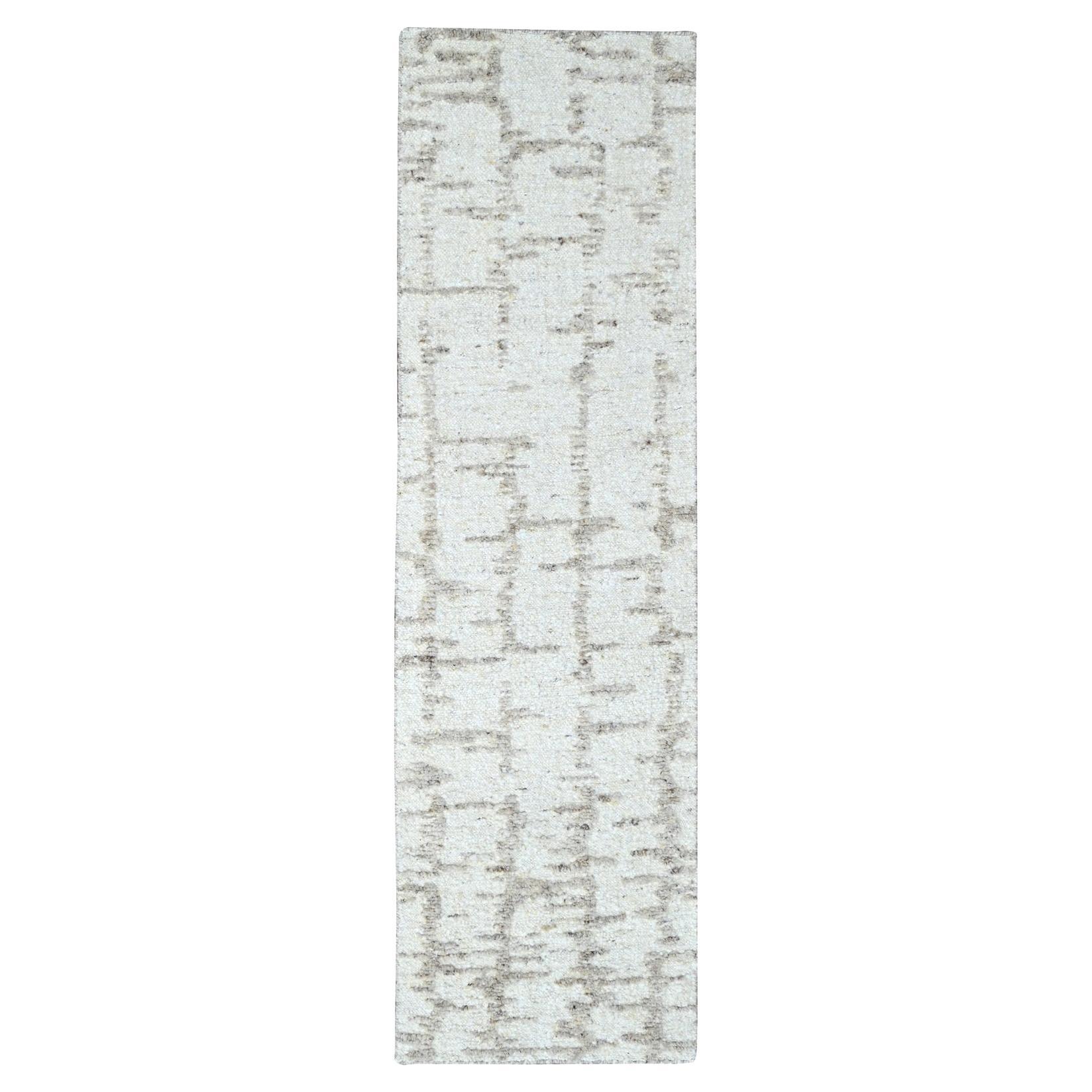 2
6"x8
Ivory Minimalist Swedish Design Hand Knotted Pure Wool Runner Rug