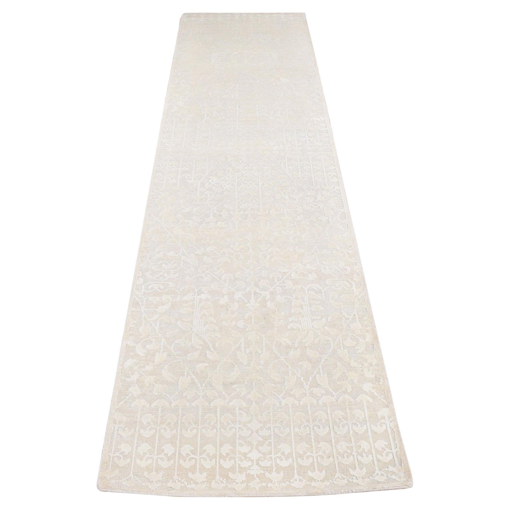 2'6"x8'3" Bone Ivory Vine Design Hand Knotted Tone on Tone Pure Silk Wool Rug For Sale