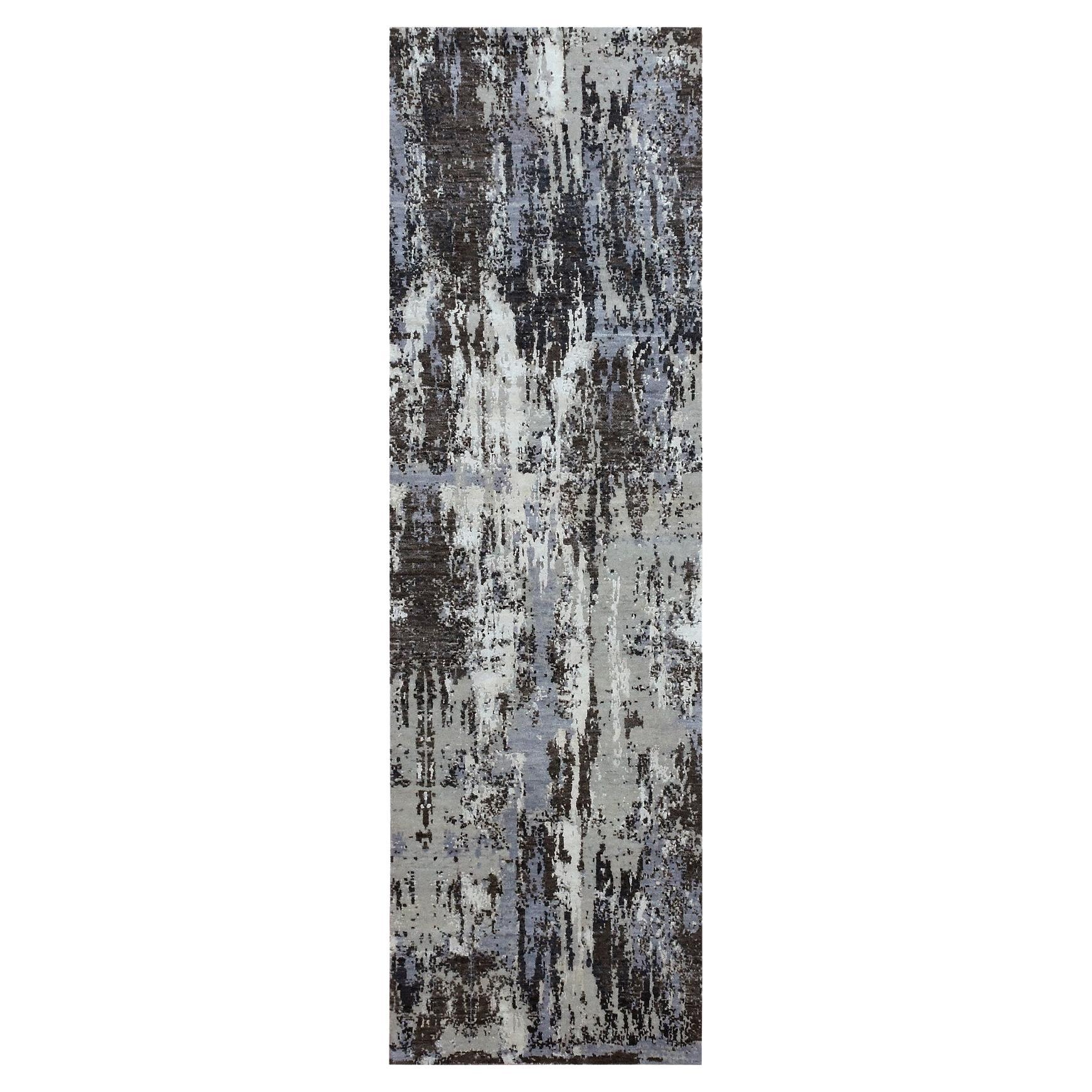 2
6"x8
3" Tapis de course persan gris en laine et soie au tissage plus dense, noué à la main