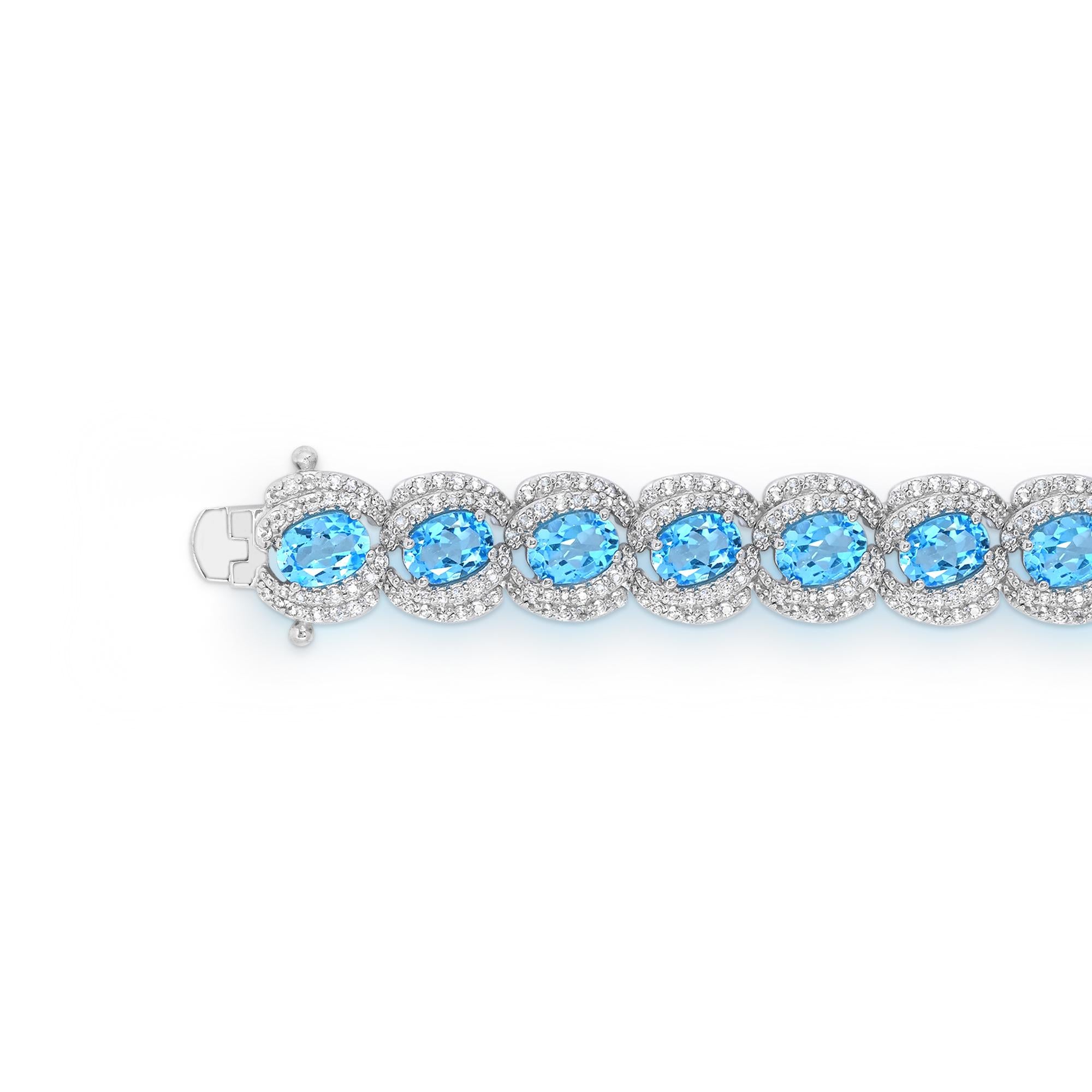 27-1/3 Carat Oval Swiss Blue Topaz and White Topaz Bracelet in Sterling Silver In New Condition For Sale In New York, NY