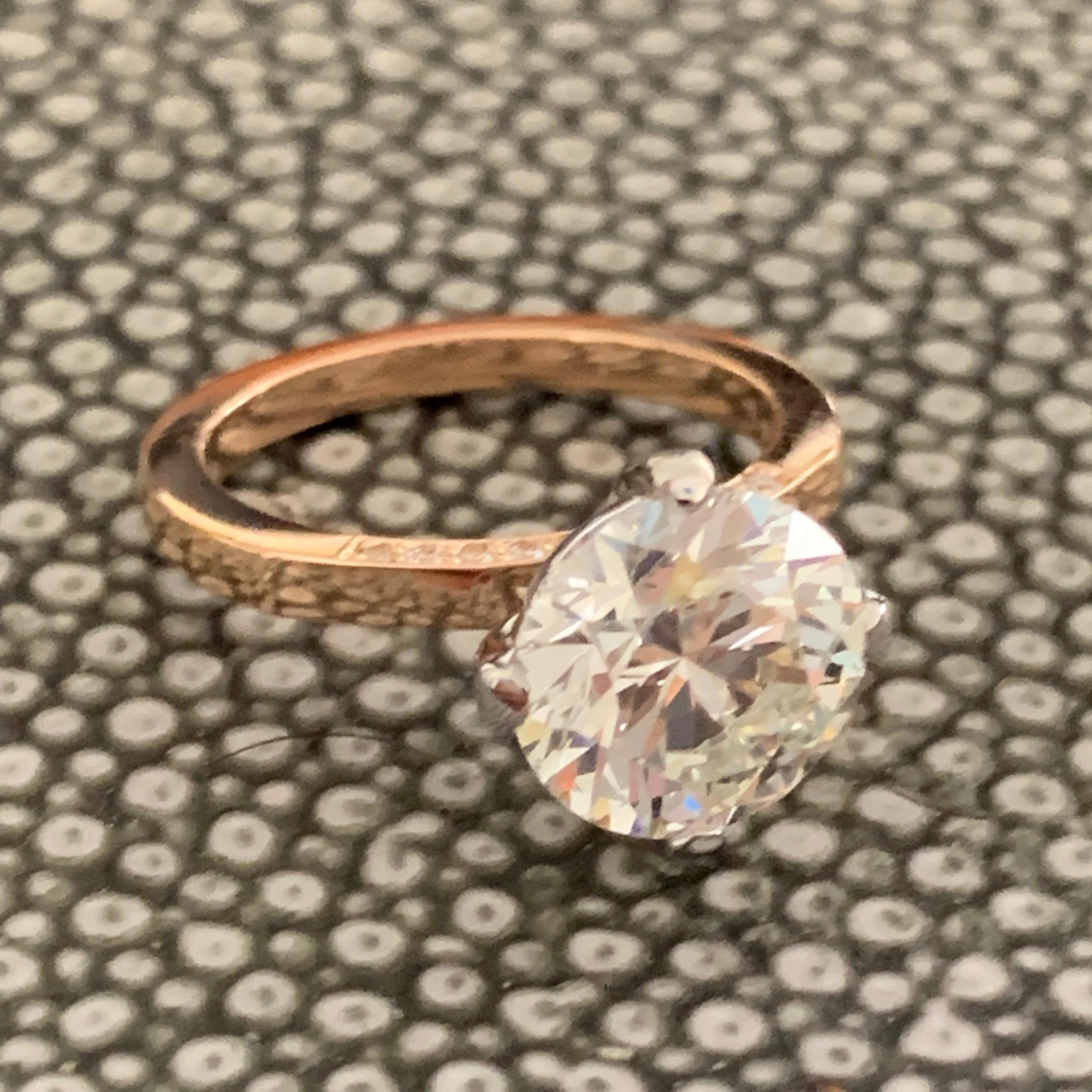 Ungefähr 2,7 Karat runder Diamantring 14 Karat Rose Gold, Ben Rose Damen im Angebot