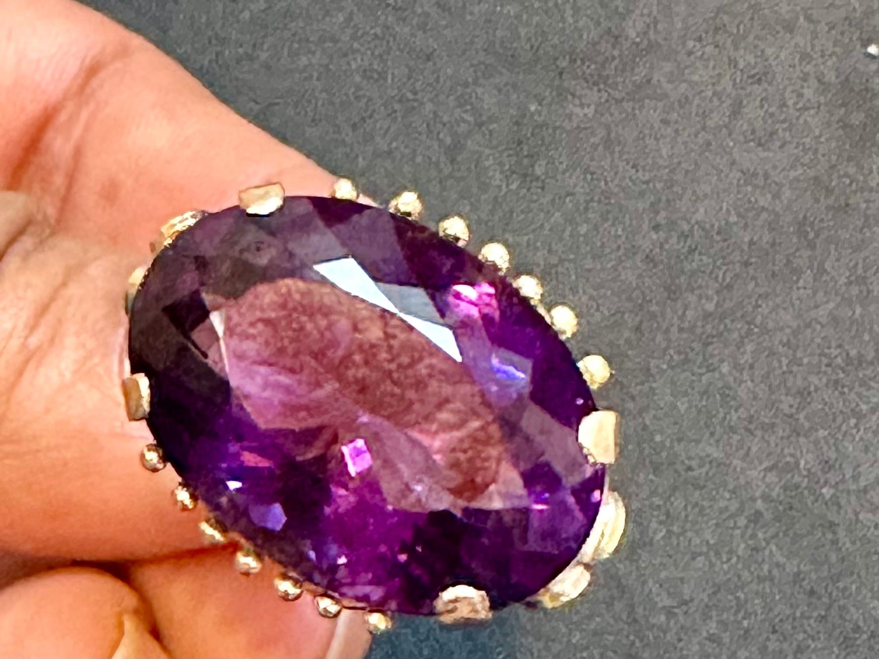 27 Carat Amethyst Cocktail Ring in 14 Karat Yellow Gold For Sale 4
