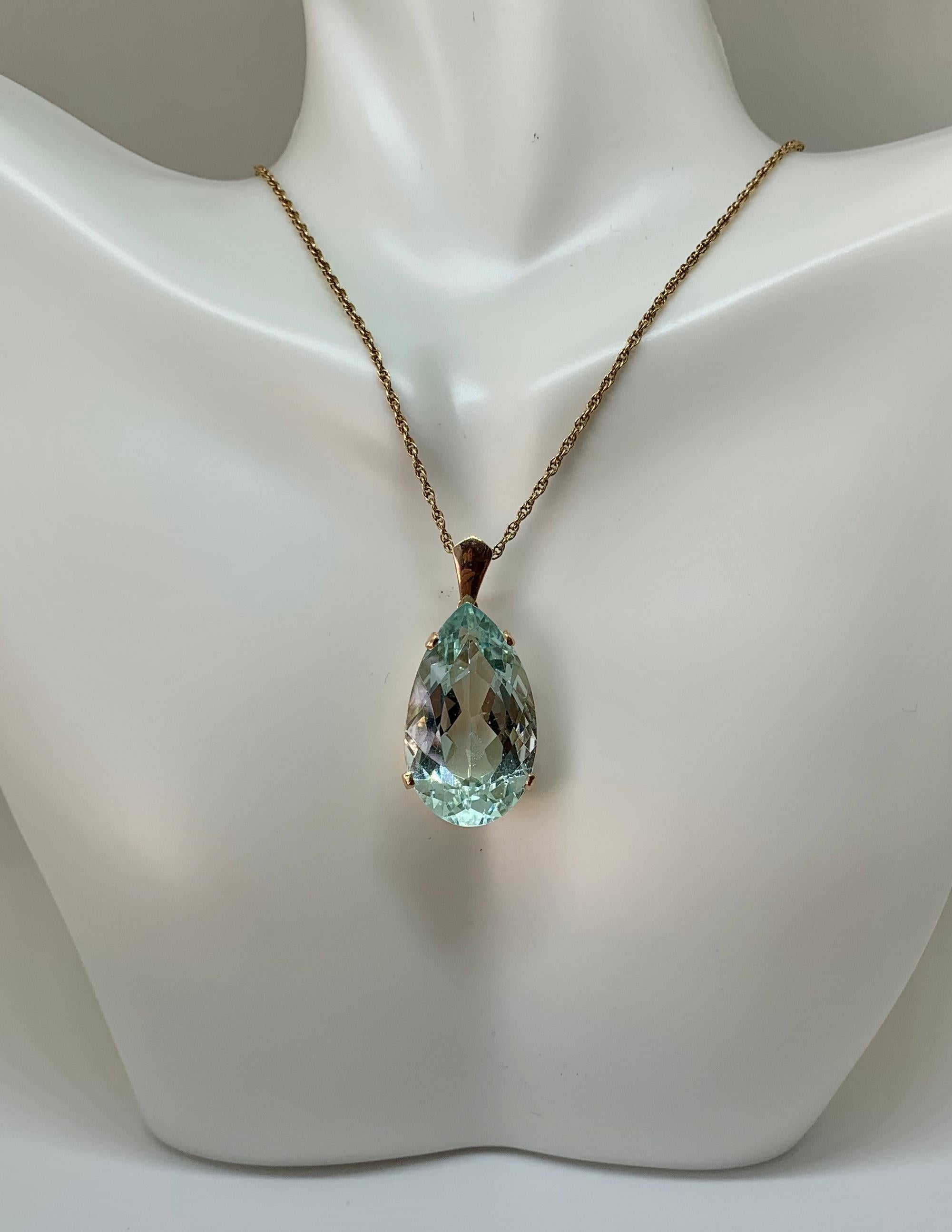 27 Karat Aquamarin-Anhänger Birnenförmige Halskette 14 Karat Gold Antik Damen