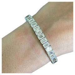 27 Carat Carat White Gold Tennis Bracelet Emerald cut Diamonds D/F Color